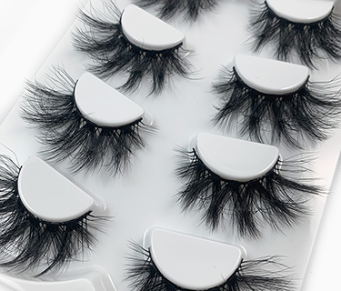 4 Pairs Package Big Fluffy Looking Faux Mink Eyelashes